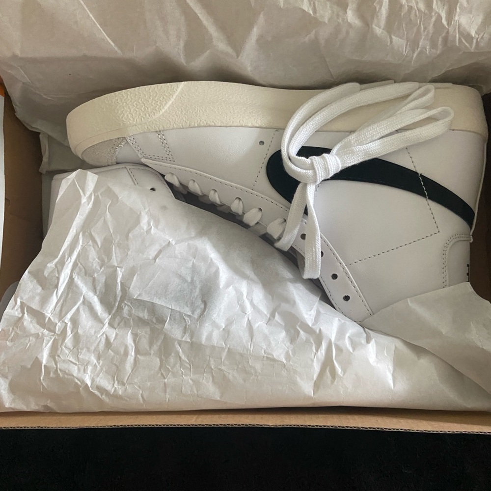 Nike blazers mid ‘77